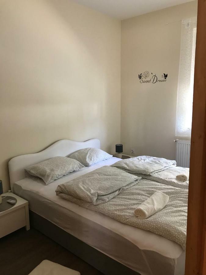 Candy Apartman Keszthely Exteriör bild